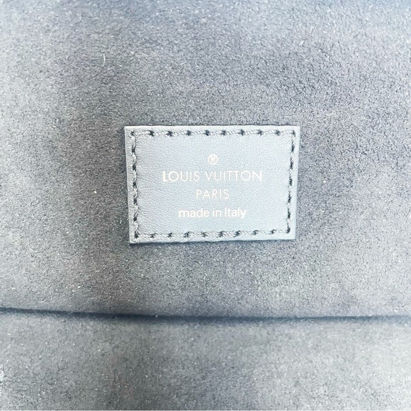 Louis Vuitton Black Embossed Leather Vanity Case Bag - Picture 8 of 12